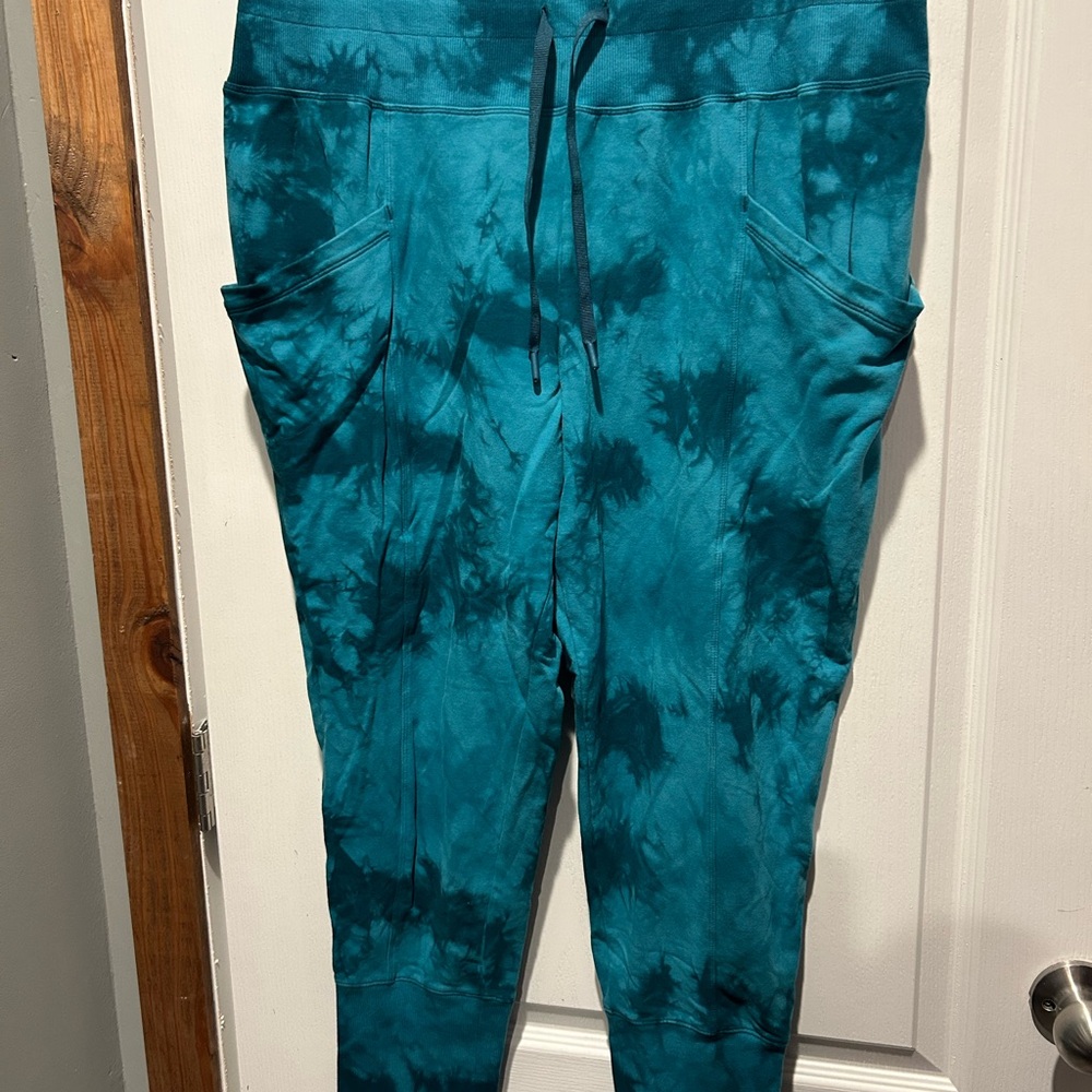 All in Motion Teal Tie Dye Patterned Joggers